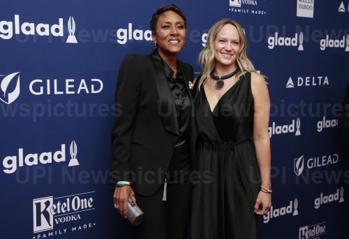Robin Roberts and Amber Laign at the 29th Annual GLAAD Media Awards