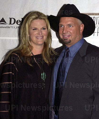 Garth Brooks honored at the 2002 Songwriters Hall of Fame ceremonies
